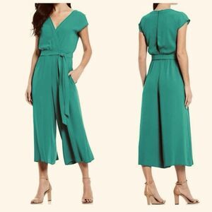 Eliza J Sleeveless V-Neck Wide Leg Jumpsuit Womens Sz 6 Green Cap Sleeve No Belt